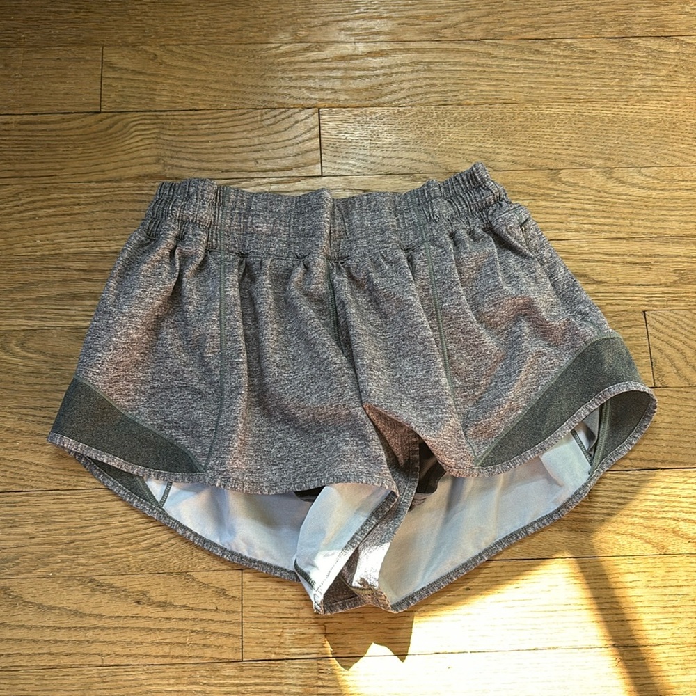 Lululemon Hottie Hot Shorts (2.5 inseam)